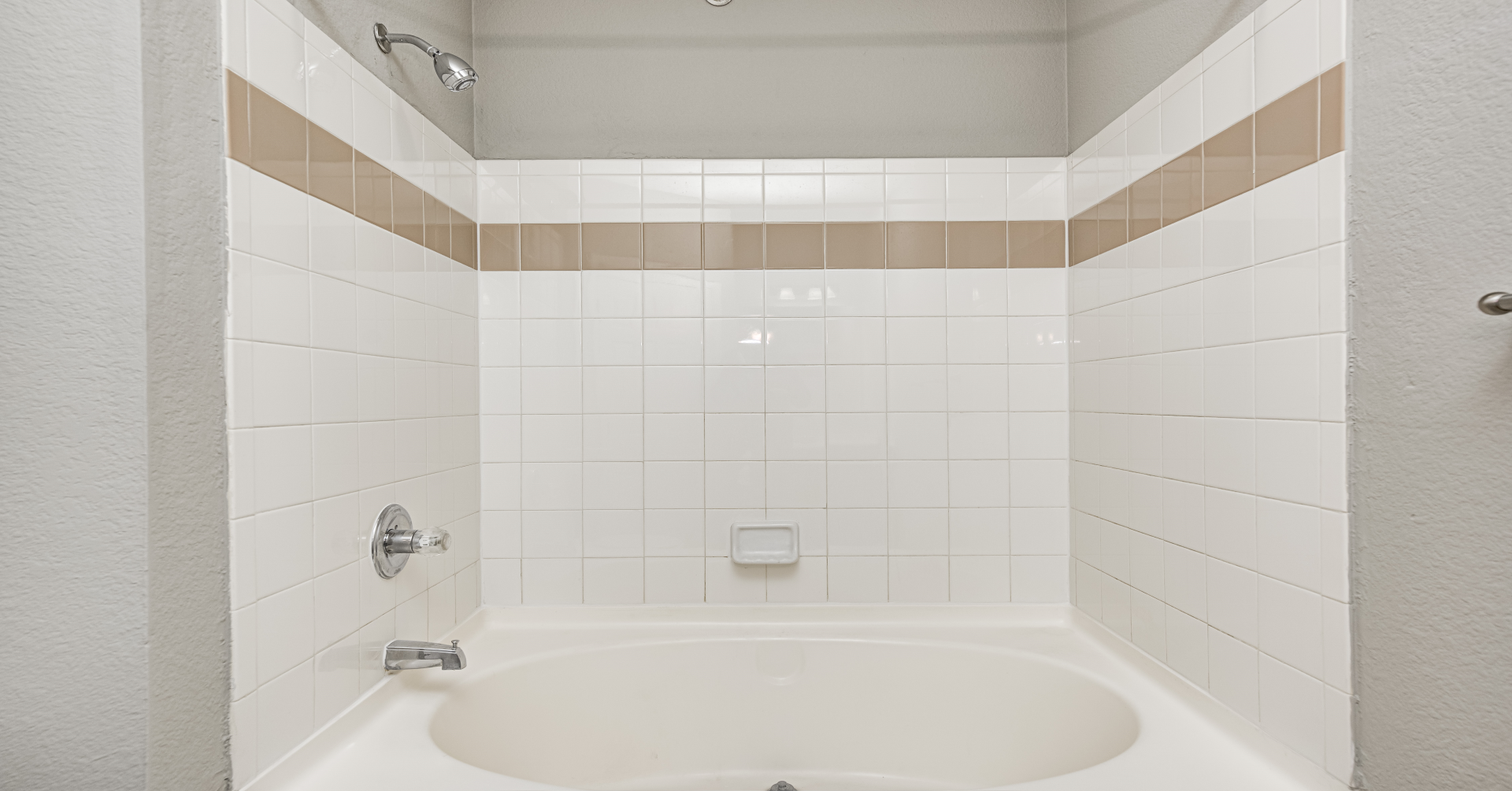 North Haven Bathtub
